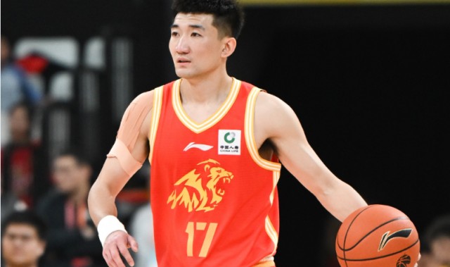 孙铭徽时隔93天复出：3中0献0+3+2+2 无得分仍是晋级功臣